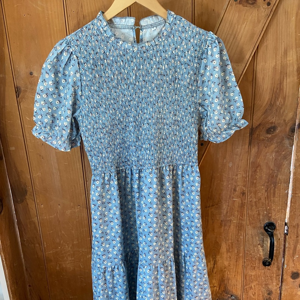 Modest ditzy floral print dress